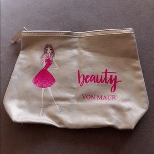 Von Maur Makeup Bag